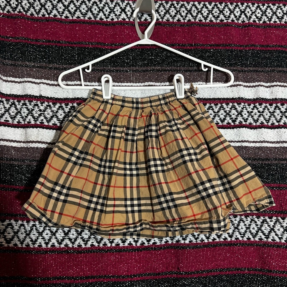 Burberry Kids Nova Check Pleated Skirt – Size 130 (Approx. 8-10Y)